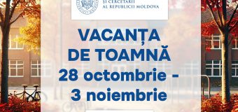 Elevii se duc în vacanța de toamnă