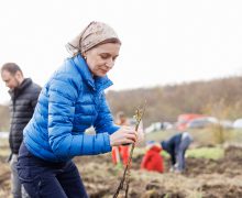 Maia Sandu: Fiecare puiet sădit este un pas înainte spre o planetă mai curată, spre o Moldovă mai verde