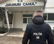 Oamenii legii investighează o schemă prin care la repararea unei porțiuni de drum din Cahul, tone de pietriș care urma să fie folosit, nu s-a regăsit în lucrarea implementată