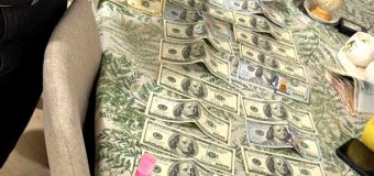 Trei administratori autorizați sunt bănuiți de falimentarea fictivă a unor companii și preluarea acestora prin acțiuni de tip raider