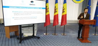 Absolvenții de licee și colegii vor primi gratuit semnături electronice pentru a putea depune dosarele de admitere la facultate în regim online