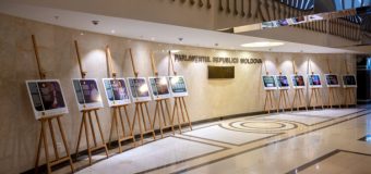 Parlamentul găzduiește expoziția „Educația NU doare”