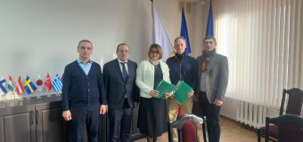 Au fost semnate contractele pentru elaborarea documentației tehnice de execuție a lucrărilor de reabilitare energetică a trei spitale municipale