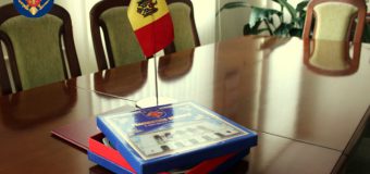Condamnat la 10 ani de închisoare după ce a amenințat un taximetrist cu un cuțit pentru a se deplasa pe gratis de la Ungheni la Chișinău