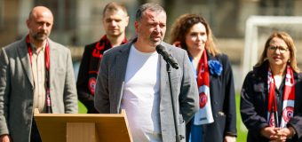 Fotbal în școli. La Liceul „Dante Aligheri” din capitală a fost inaugurat un stadion școlar