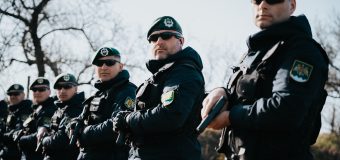 Deținătorii „Beretei de Onoare” au efectuat antrenamente tactice și trageri practice