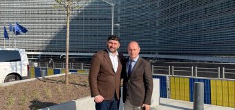 FOTO// Ion Sula s-a revăzut cu un bun prieten la Bruxelles