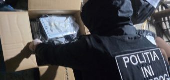 Captură de droguri de aproximativ 225 mii lei și un laborator clandestin de creștere a plantelor de canabis