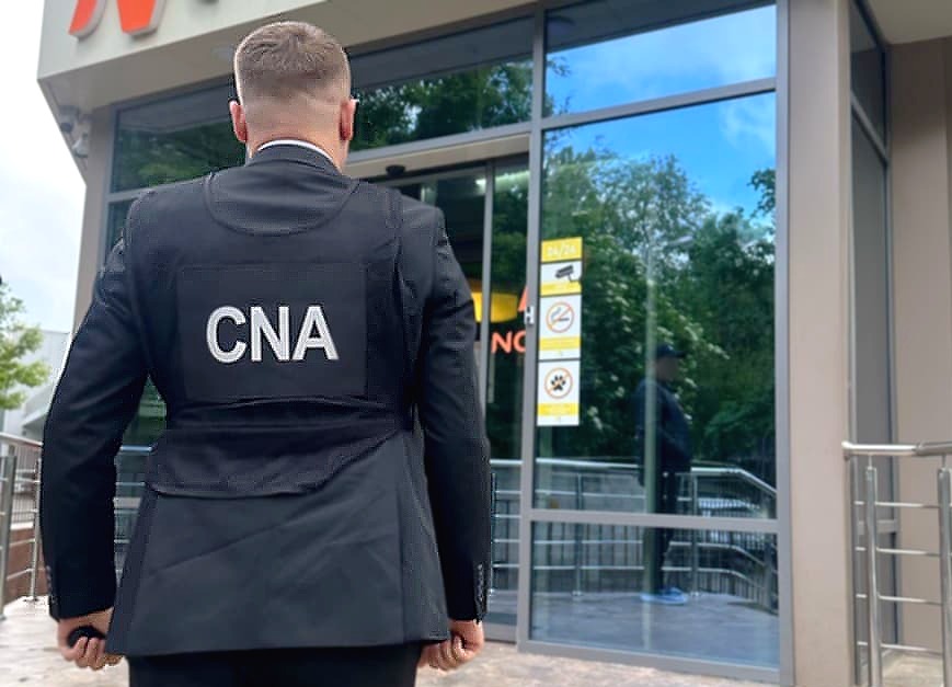 Doi reprezentanți ai unei companii turistice și ai unei instituții medicale private din mun. Chișinău, cercetați de CNA pentru mită