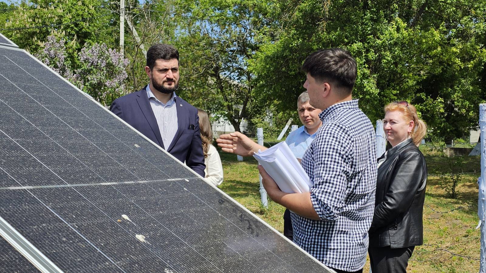 Panouri fotovoltaice la Pervomaisc. Vor reduce din consumul de energie a pompelor ce alimentează locuitorii cu apă potabilă