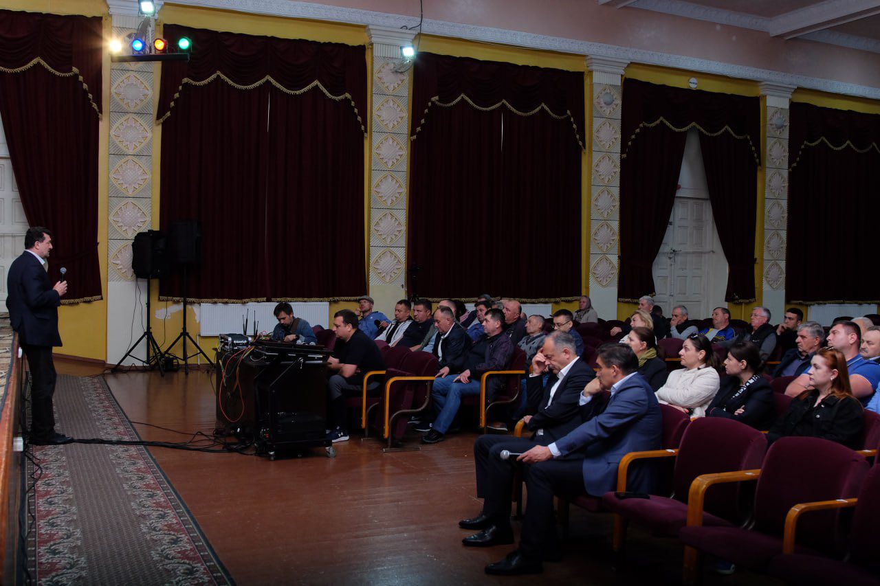 Blocul Alternativa la Taraclia a discutat despre politica externă, relațiile cu Federația Rusă, importanța neutralității