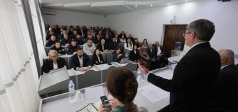 Igor Grosu, la Florești: În ultimii 4 ani am susținut proiecte care înseamnă drumuri renovate, școli și grădinițe modernizate, străzi iluminate, acces la apă și canalizare