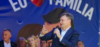 Premierul în raionul său de baștină: Le mulțumesc celor care contribuie la întărirea legăturilor dintre generații și la construirea unei societăți unite și solide