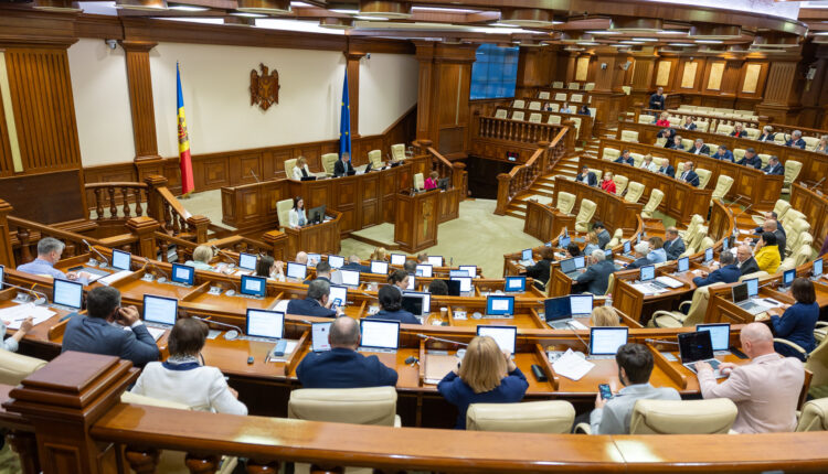 30 de clădiri ale unor spitale și instituții de învățământ vor fi renovate energetic