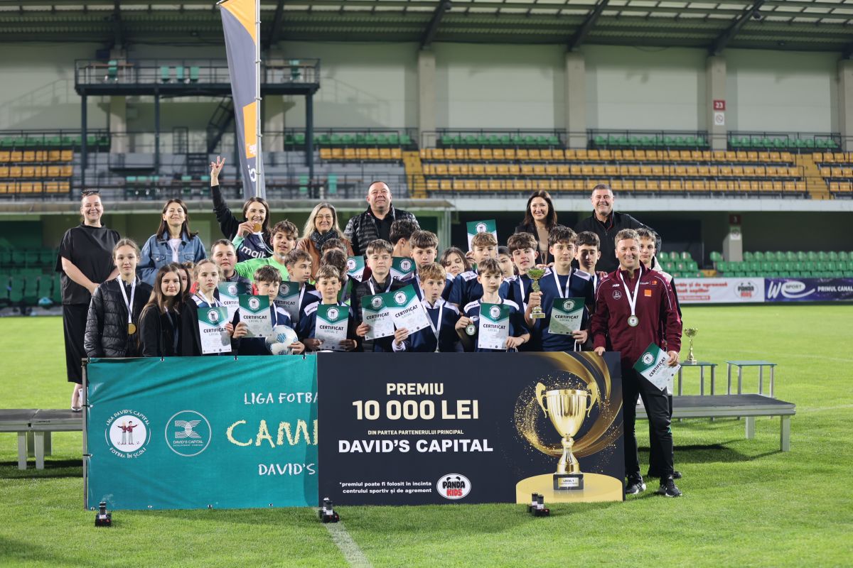 Liceele „Mihai Viteazul” și „Nicolae Iorga”, primele campioane la Liga David’s Capital Fotbal în Școli 2025