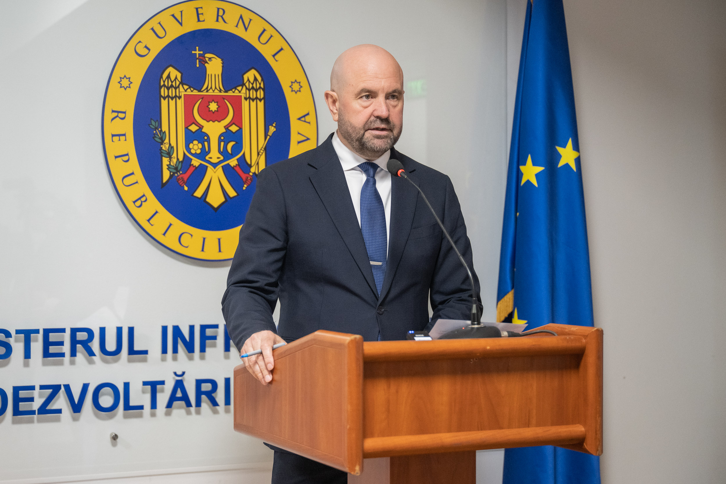 Au fost depuse 579 de proiecte pentru modernizarea drumurilor locale din țară în cadrul Programului „Europa este aproape”