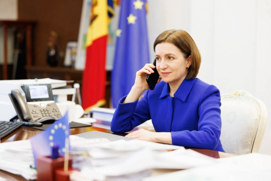 Maia Sandu a avut o primă convorbire telefonică cu Președintele ales al României