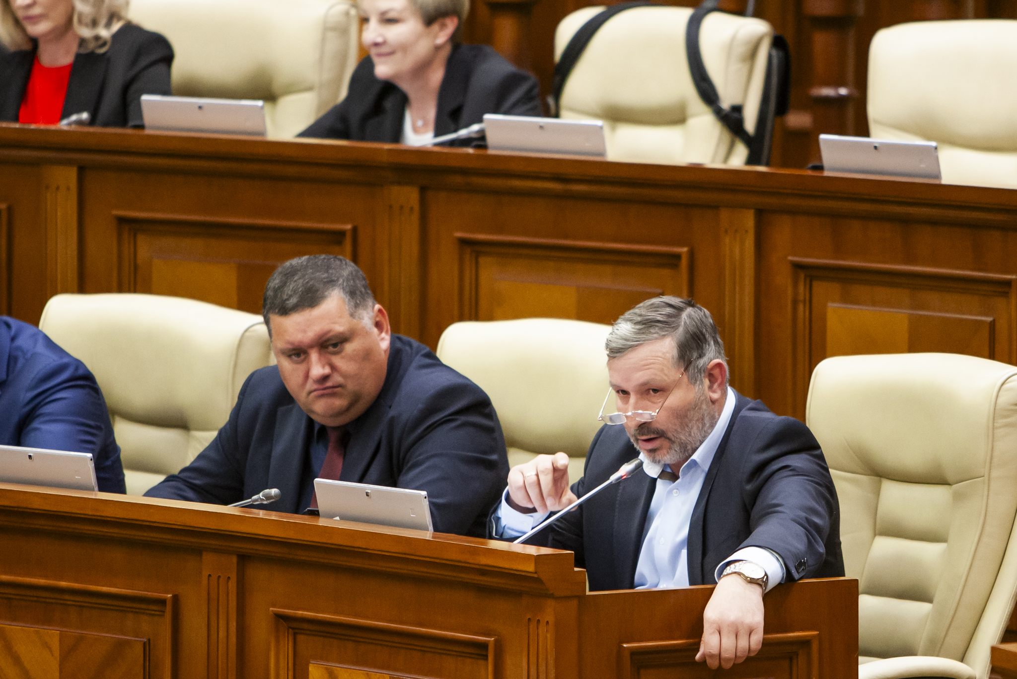 Socialiștii au cerut audierea Premierului și a ministrului Muncii