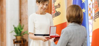 Maia Sandu a decorat cu Ordinul de Onoare trei ambasadori ai țărilor europene care își încheie mandatul în Republica Moldova
