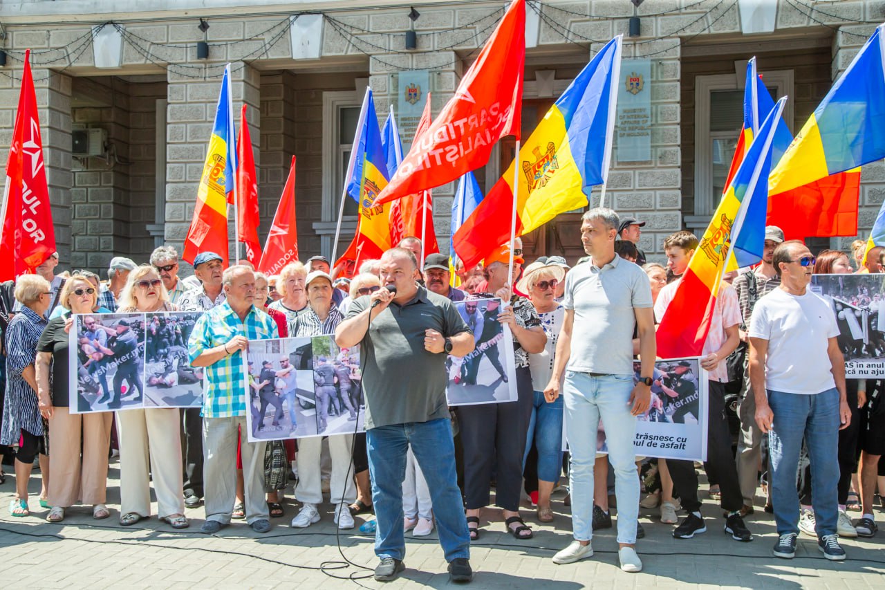 PSRM a protestat la MAI