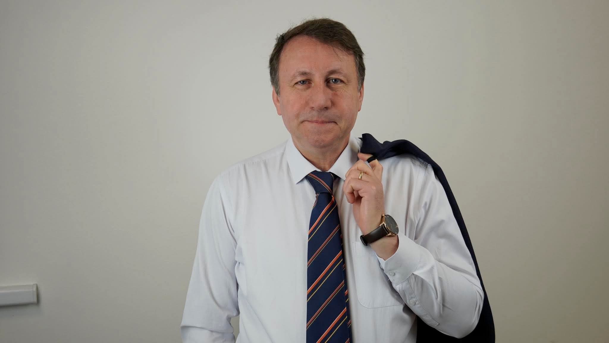 Liderul CUB: Modul în care guvernarea numește judecătorii la Curtea Constituțională este regretabil și periculos