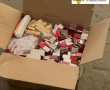 Produse alimentare, piese auto, cosmetică, detergenți, încălțăminte – depistate de vameși la un șofer moldovean