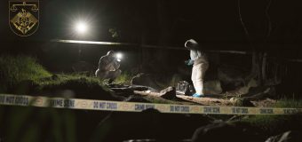Au bătut un bărbat și l-au lăsat să moară, corpul fiindu-i descoperit abia peste trei luni. Făptașii din Cimișlia riscă detenție pe viață