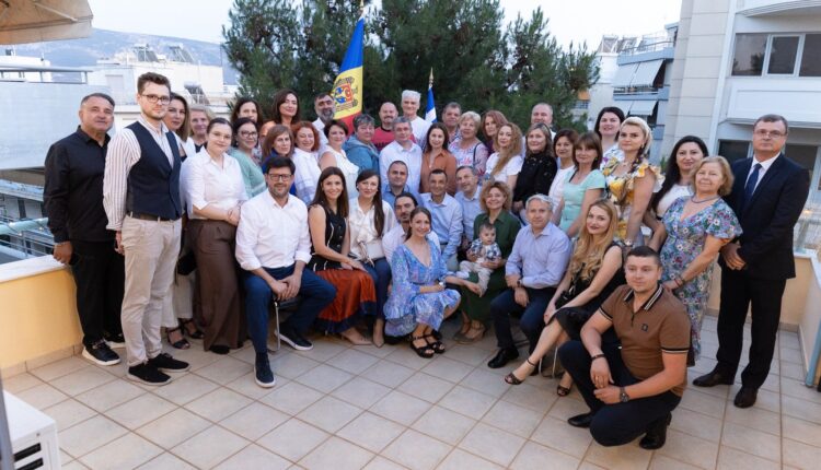 Igor Grosu a discutat cu comunitatea de moldoveni din Grecia