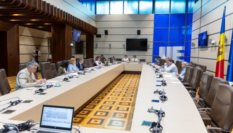 Ședința Parlamentului va începe astăzi la ora 10:00