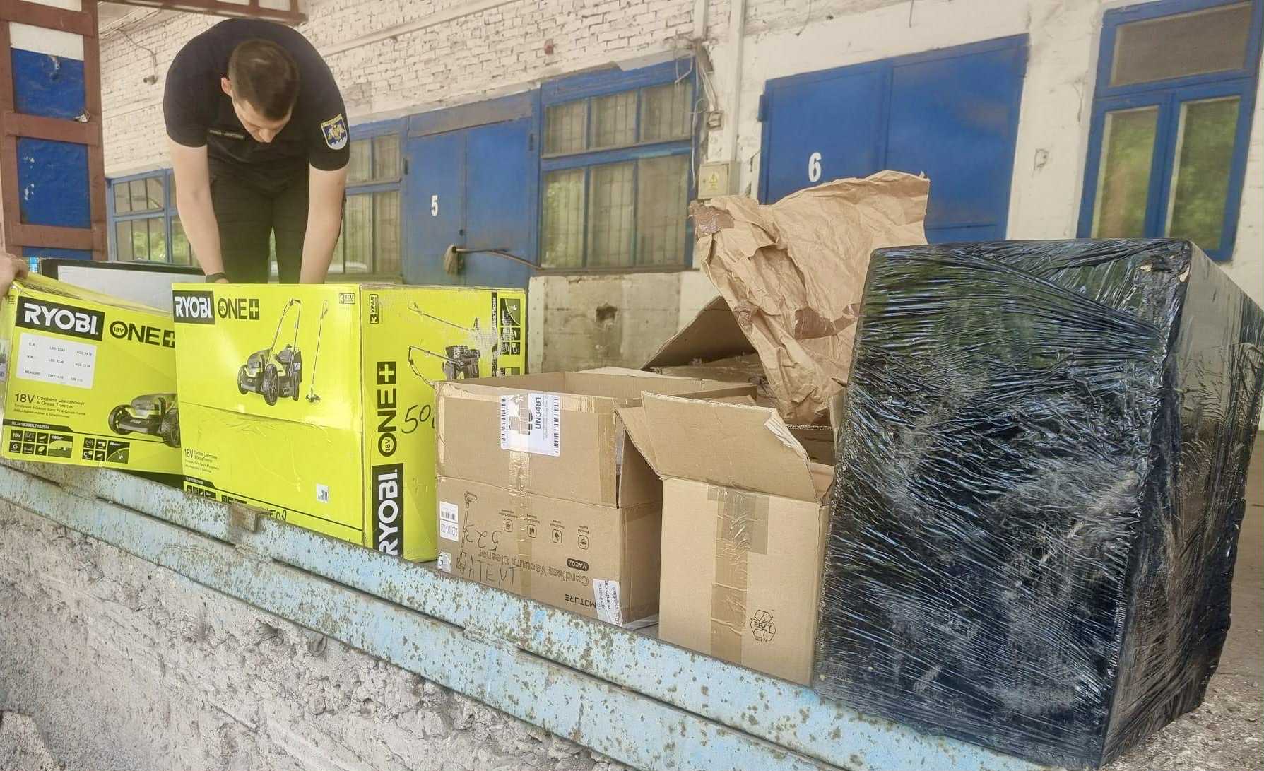 Mărfuri introduse ilicit, depistate în a doua linie de control vamal