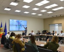 Oficiali de rang înalt în vizită la Poliția Națională