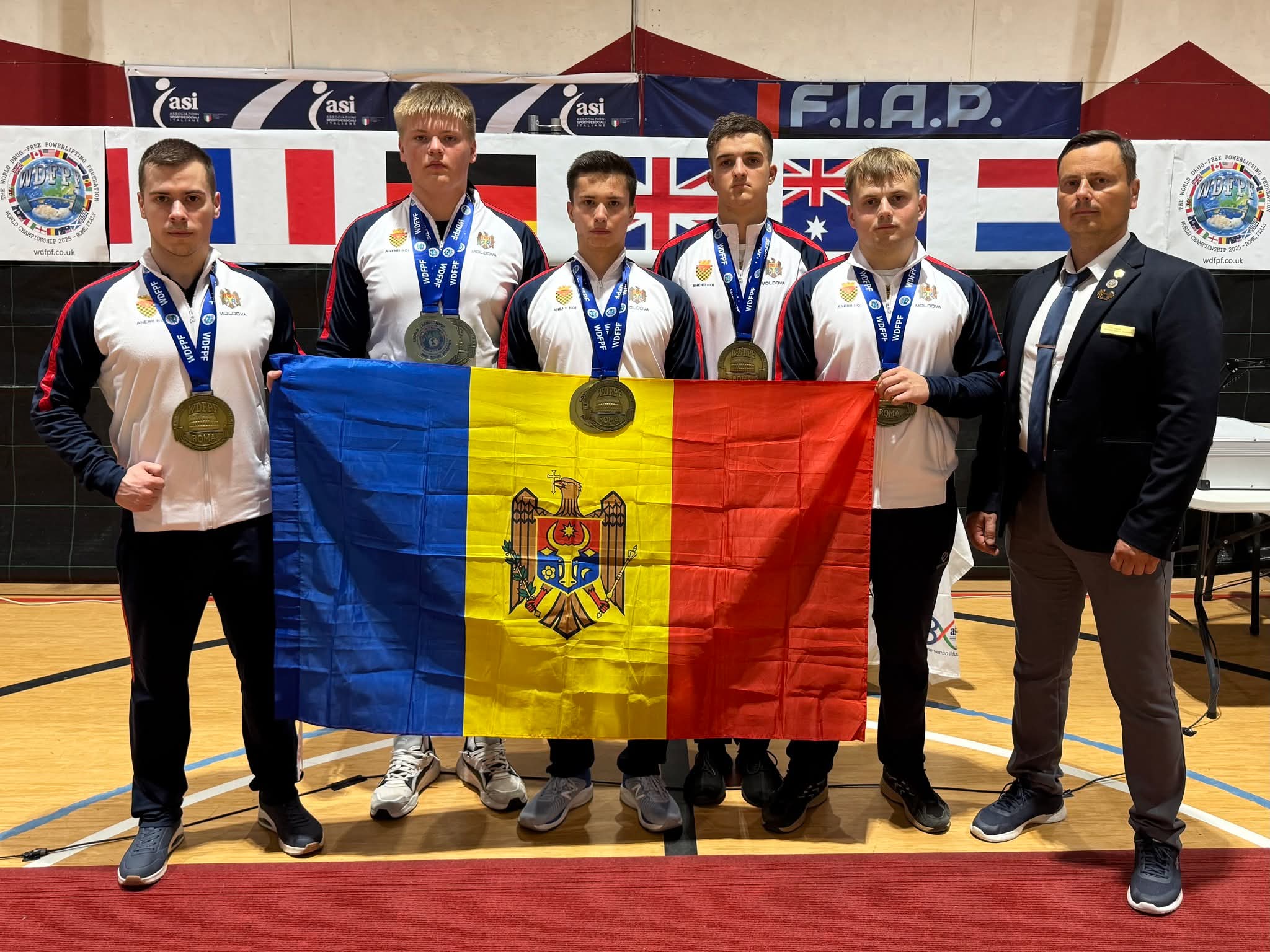 Sportivii din Republica Moldova au cucerit zeci de medalii și au stabilit noi recorduri mondiale la Campionatul Mondial de Triatlon Forță DF de la Roma