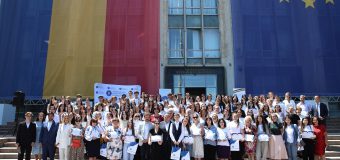 79 de elevi premiați pentru rezultatele obținute la olimpiadele republicane la Limba și literatura română și Istoria românilor și universală