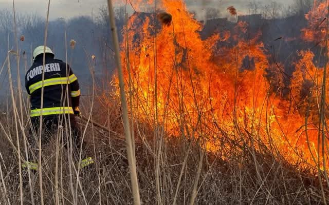 Avertizare – risc de incendiu și cod galb de caniculă