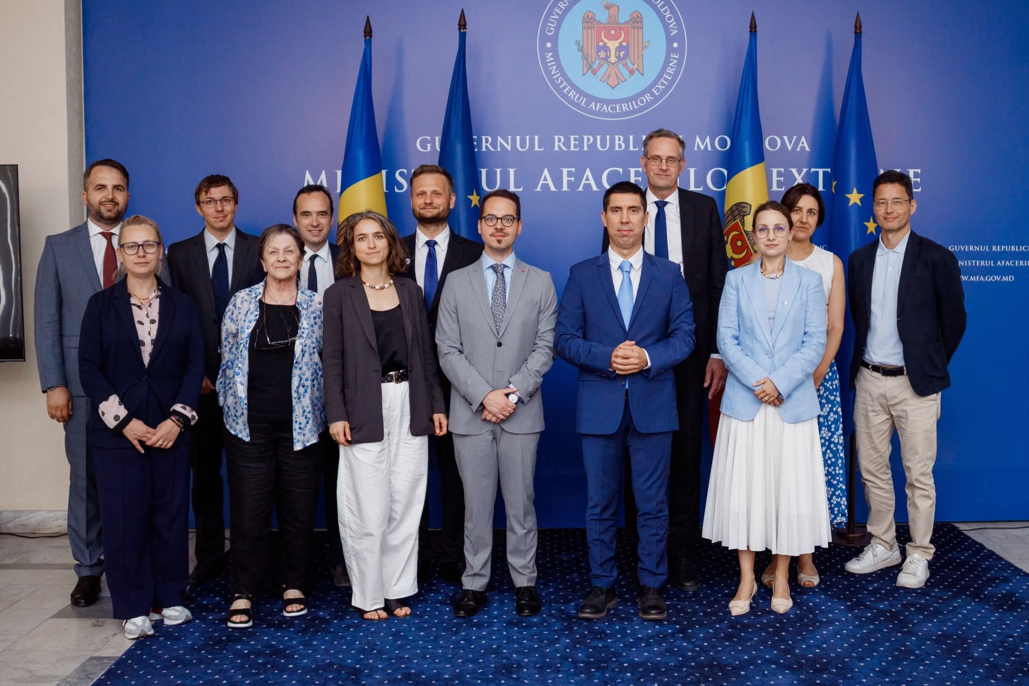 Mihai Popșoi în discuții cu reprezentanți ai centrelor de cercetare europene la MAE