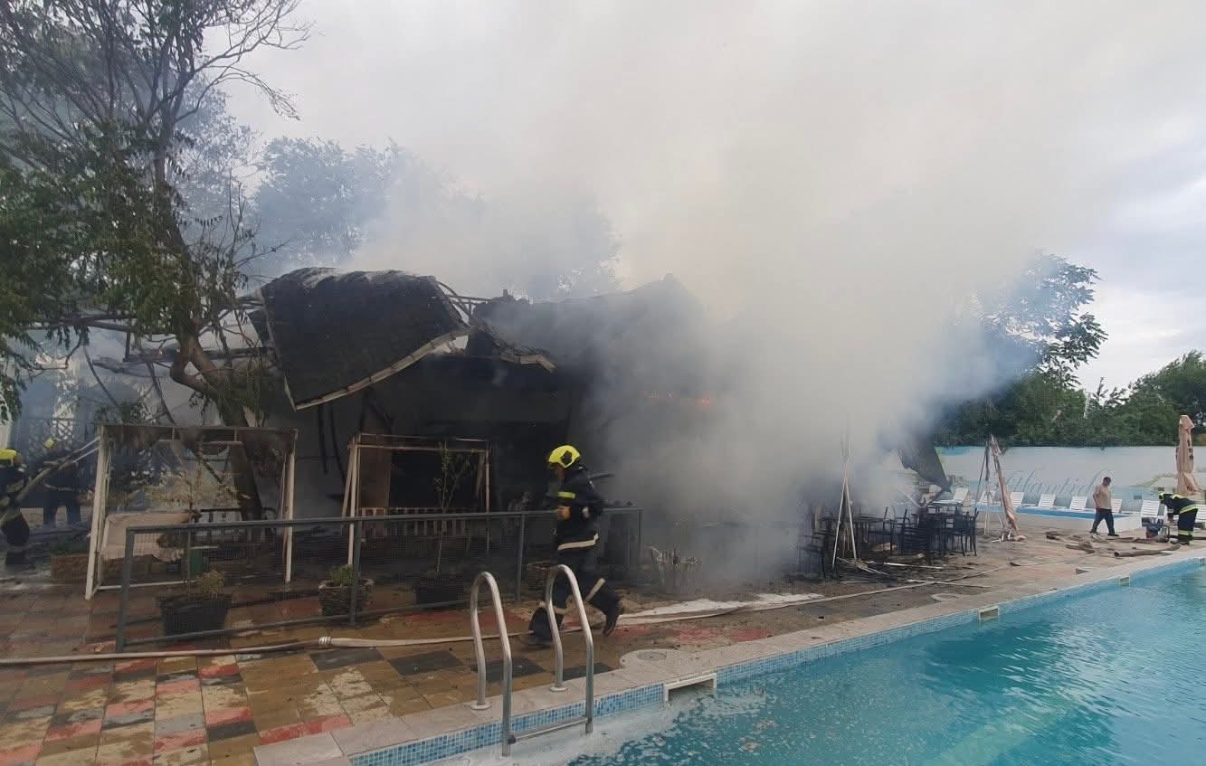 Pompierii au lichidat un incendiu la un restaurant din Comrat