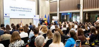 155 de tineri încep stagiul de practică plătit în instituțiile publice