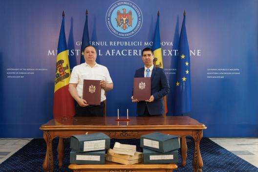 MAE a transferat 43 de dosare din perioada sovietică în gestiunea Agenției Naționale a Arhivelor