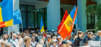 PSRM protestează la Ministerul de Externe