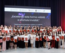 Diploma Președintelui Republicii Moldova absolvenților cu media 10 la Bacalaureat