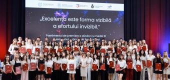 Diploma Președintelui Republicii Moldova absolvenților cu media 10 la Bacalaureat