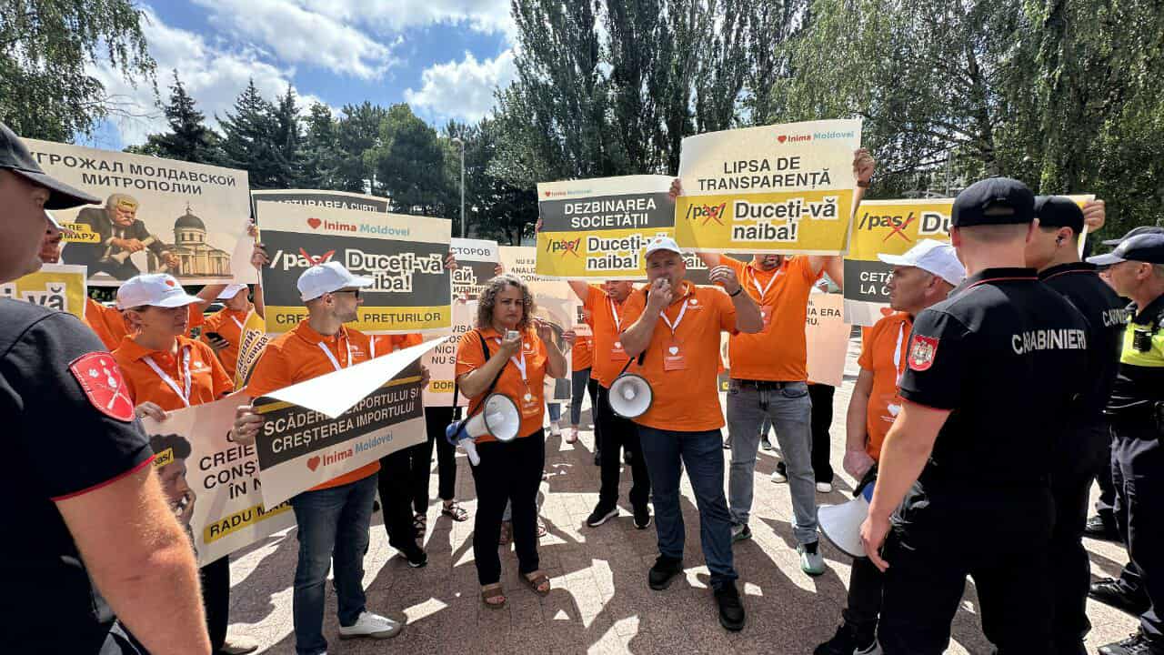 „Inima Moldovei” – la Parlament: După 28 septembrie, împreună cu cetățenii, vom restabili tot ce a distrus gruparea „galbenă”