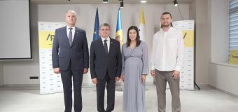 PAS continuă să-și suplinească lista la parlamentare cu personalități