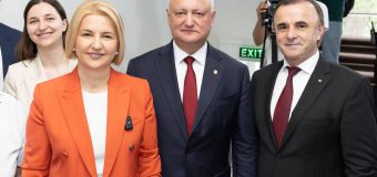 Igor Dodon, Irina Vlah și Vasile Tarlev au depus la CEC actele pentru înregistrarea Blocului Electoral Patriotic