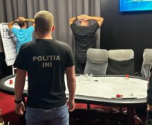 Percheziții într-un cazinou clandestin din capitală: Trei persoane reținute