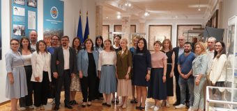 La Muzeul Național de Istorie a Moldovei este vernisată expoziția „Evoluția alegerilor în Republica Moldova”