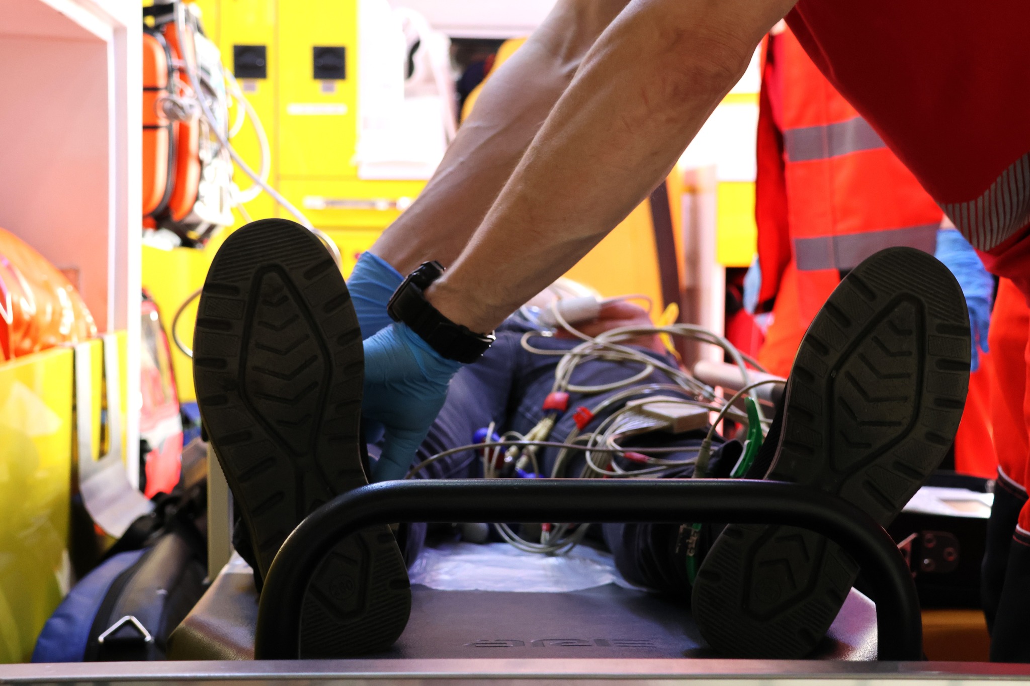 Accident rutier în raionul Drochia: S-au tamponat un microbuz de rută cu pasageri și un automobil. Au intervenit 3 ambulanțe!