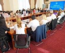 Discuții la Ministerul Educației privind facilitarea accesului la studii superioare pentru tinerii refugiați din Ucraina