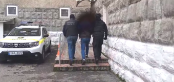 Taximetrist – trimis în judecată pentru exploatarea sexuală a opt adolescente, cărora le oferea chirie gratuită