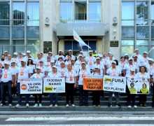 „Inima Moldovei” a desfășurat un protest la sediul Guvernului împotriva tarifelor exagerate și a schemelor de gaze realizate de PAS